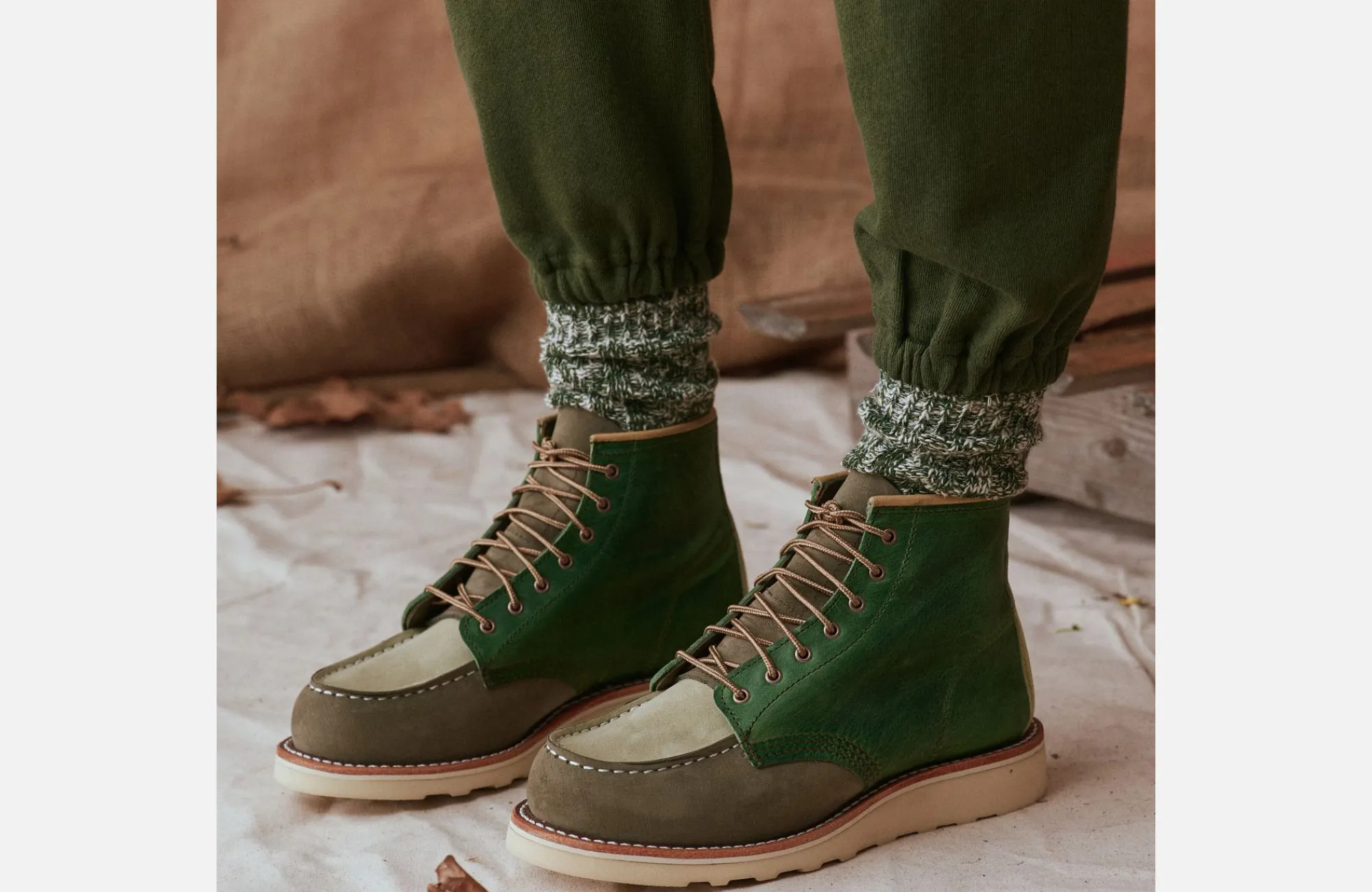 classic_moc__the_great_5-1.webp Classic Moc^Red Wing Shoes CLASSIC MOC & THE GREAT.